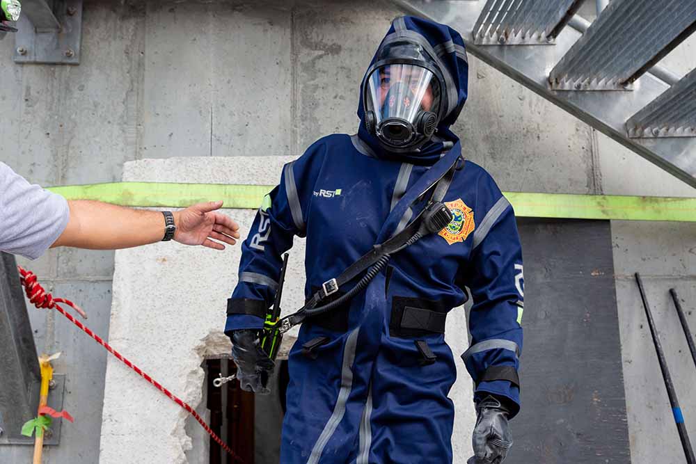 Dermon核<a href='http://www.tianyi777.com/Ppzq/rst.html'>輻射防護(hù)服</a>-1