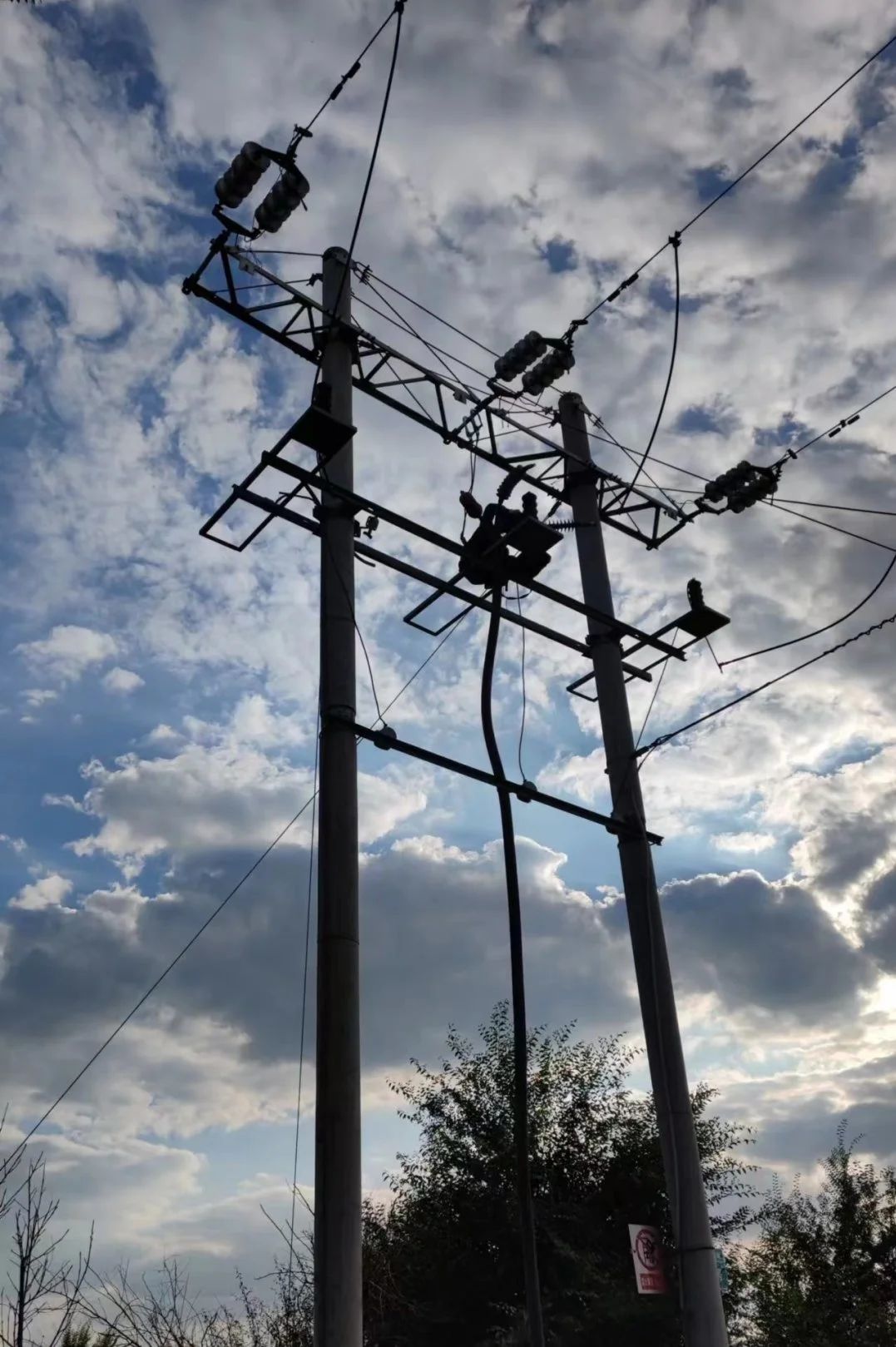 康高特Ronaldo高能量<a href='http://www.tianyi777.com/Ppzq/ersted.html'>電纜故障定位儀</a> 現(xiàn)場(chǎng)準(zhǔn)確檢測(cè)35kv電纜故障點(diǎn)