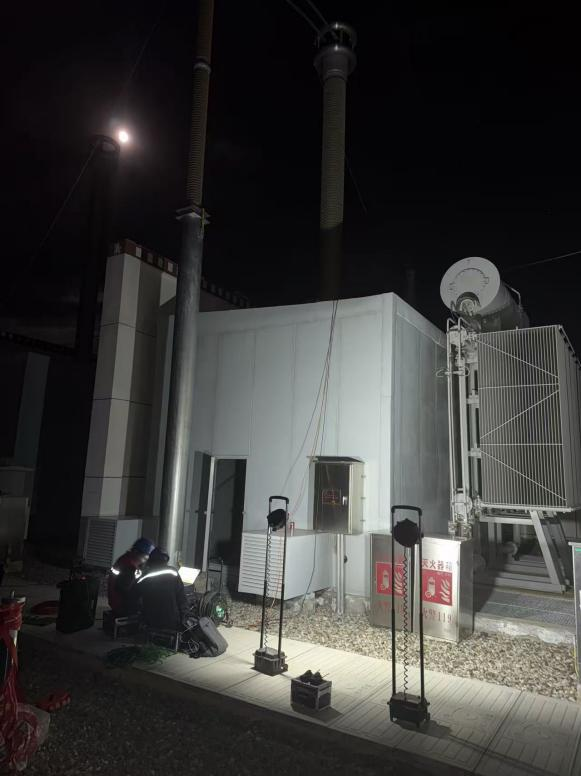 IDAX300絕緣診斷分析儀檢測(cè)現(xiàn)場(chǎng)